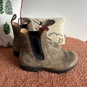 Good condition Blundstone Original High Top Boots